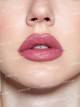 رژلب مدادی شیگلم مدل JUST KISSED