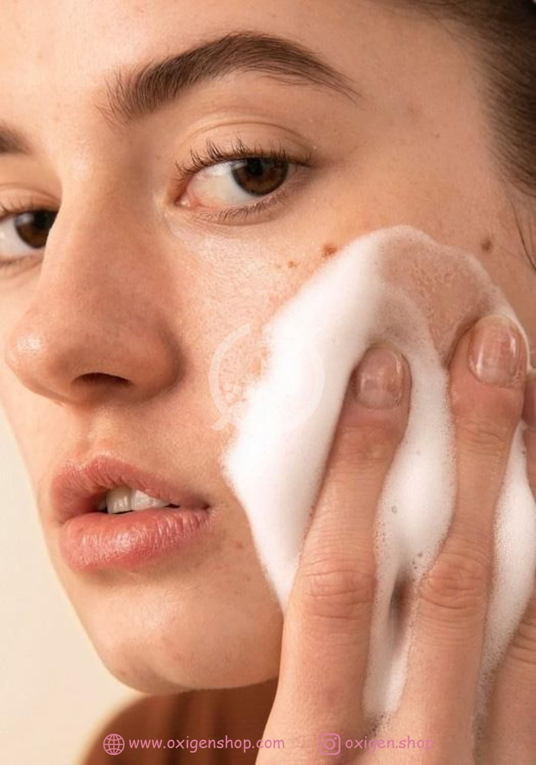 فوم شوینده صورت بادی شاپ مدل tea tree فوم شوینده صورت بادی شاپ مدل tea tree