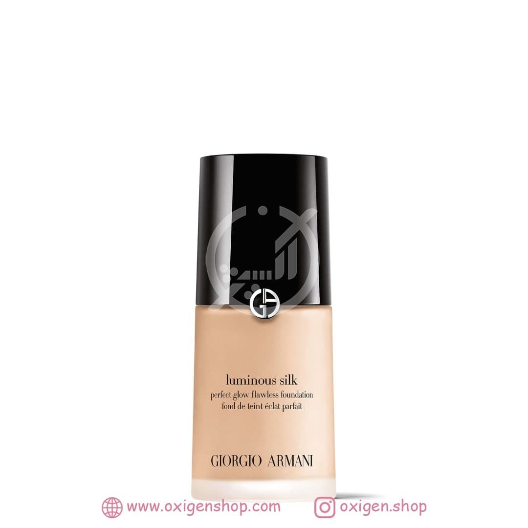 کرم پودر جورجیو آرمانی مدل Luminous Silk کرم پودر جورجیو آرمانی مدل Luminous Silk